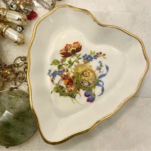 Fine bone China jewelry dish with gold rim